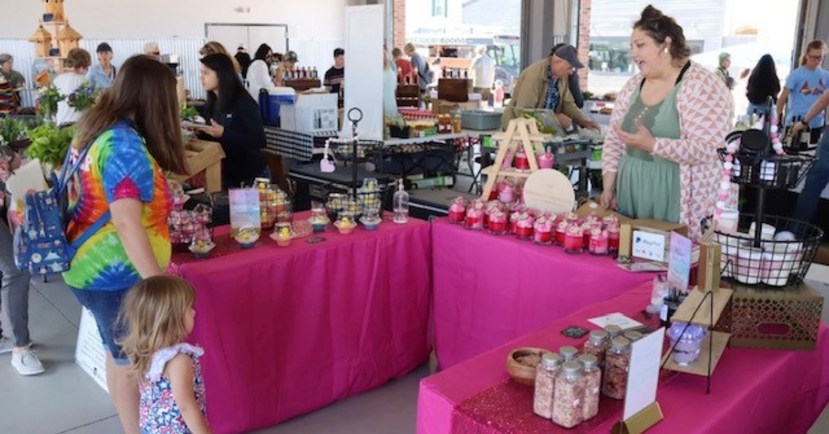 Abigail's Candle Company is Making Downstate Illinois a Little Fresher